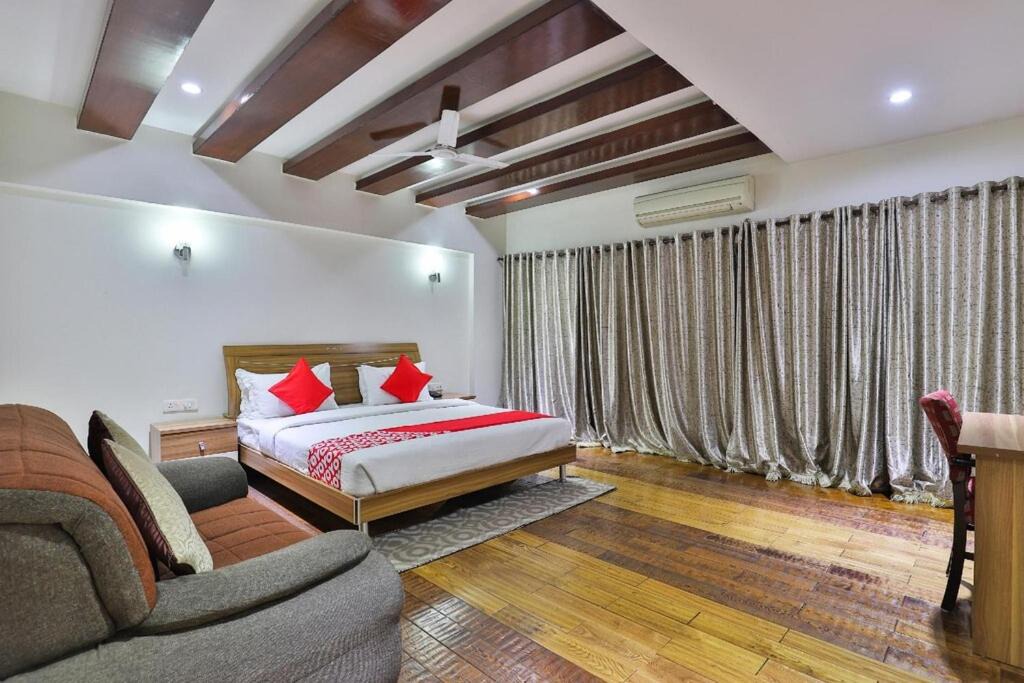 Photo of Bedroom in Bharuch