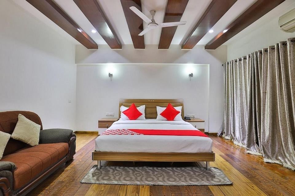 Photo of Bedroom in Bharuch