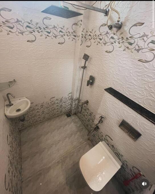 Photo of Bathroom in Suchindram