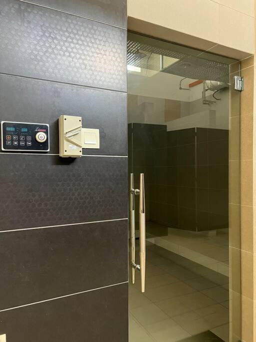 Photo of Bathroom in The Strand