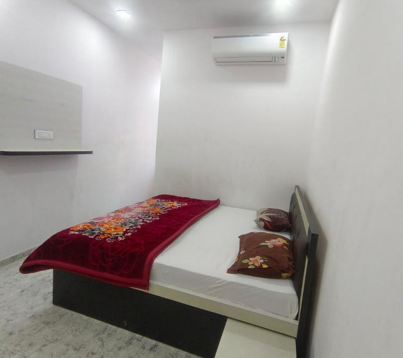 Photo of Bedroom in Khatu