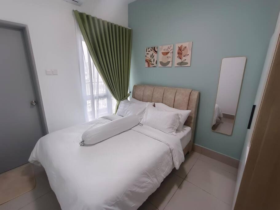 Photo of Bedroom in Salak South