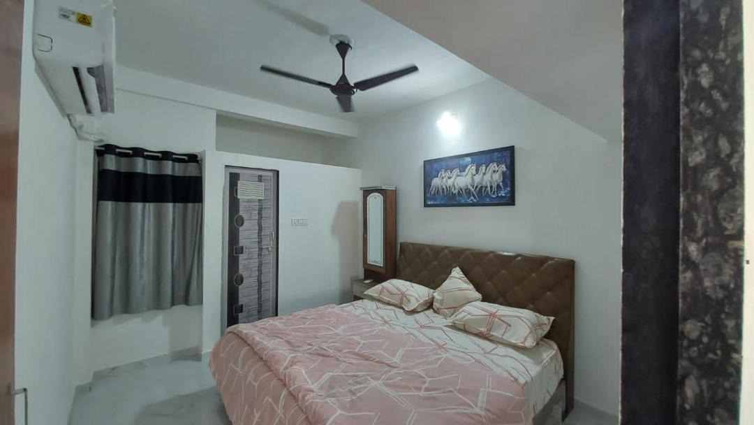 Photo of Bedroom in Rajpipla