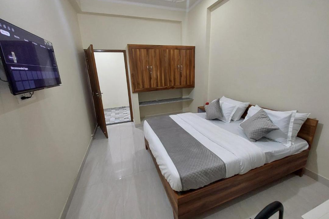 Photo of Bedroom in Tonk Road