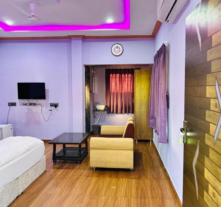 Photo of Bedroom in Rajpipla