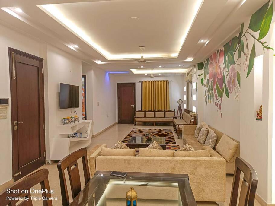 Photo of Livingroom in Shalimar Bagh