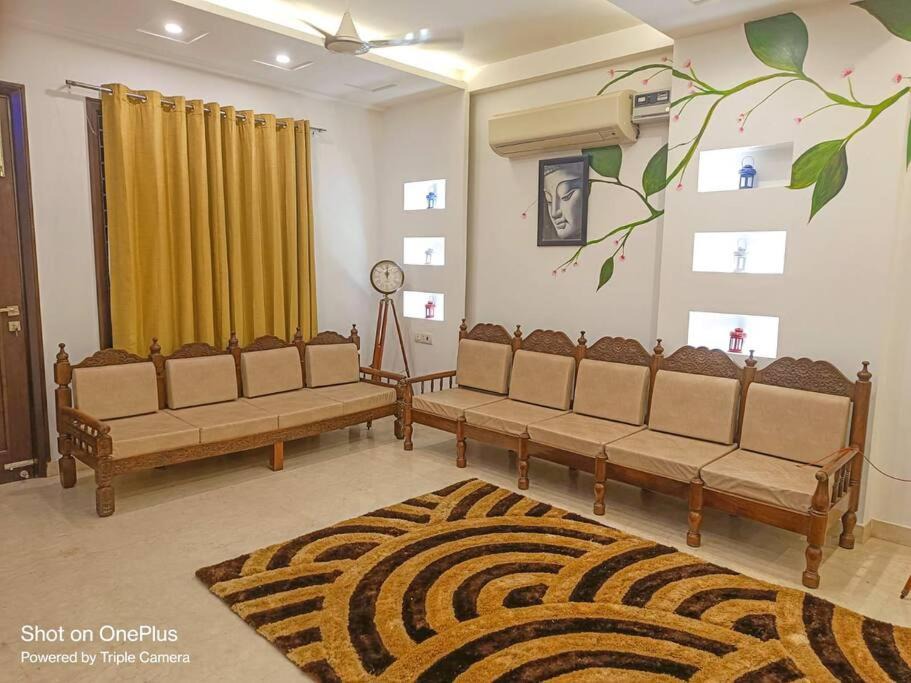 Photo of Livingroom in Shalimar Bagh