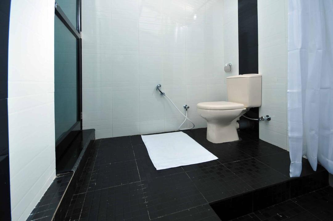 Photo of Bathroom in Champakulam