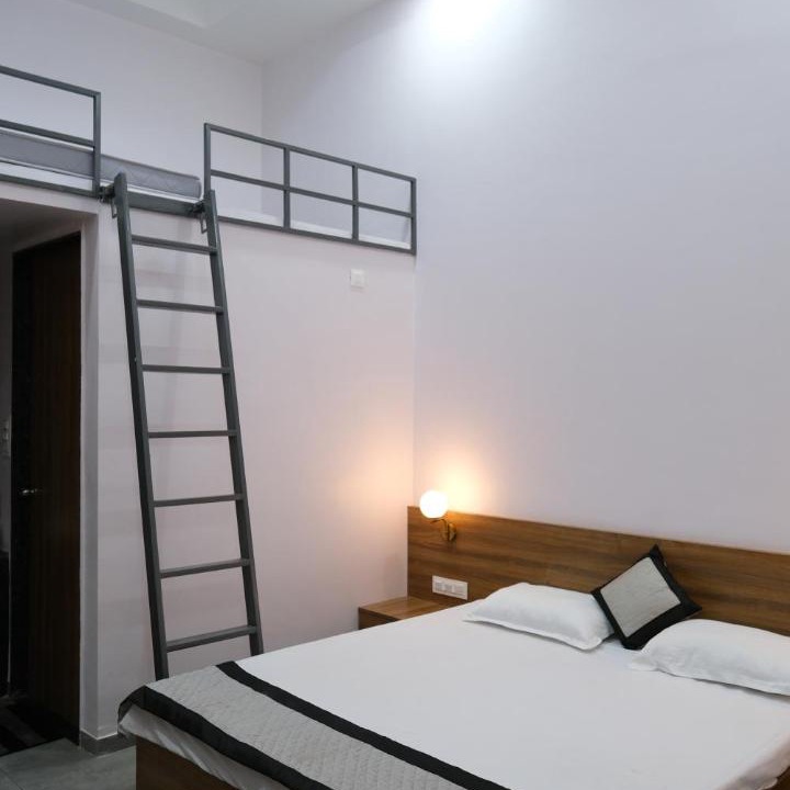 Photo of Bedroom in Rajpipla