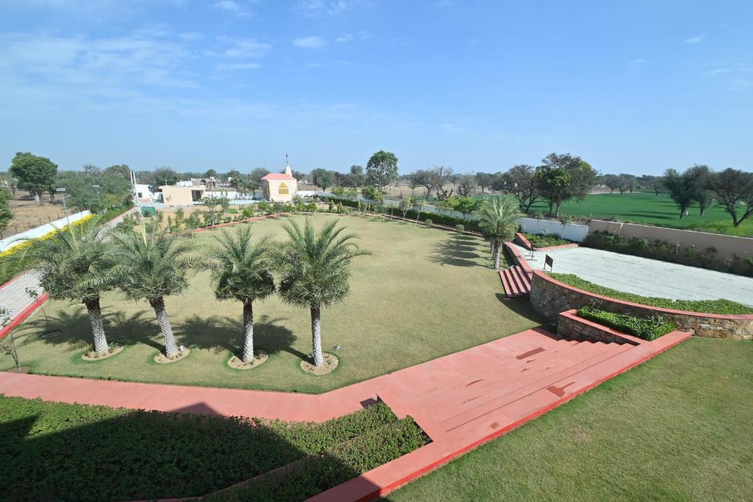 Photo of Others in Shri Madhopur
