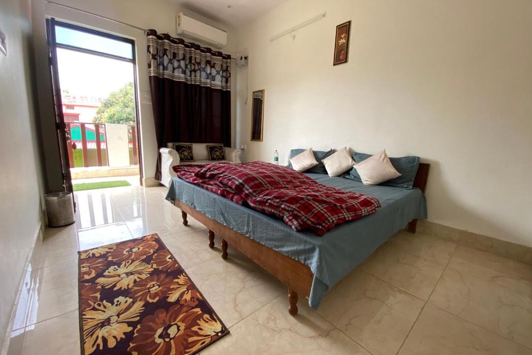 Photo of Bedroom in Lansdowne