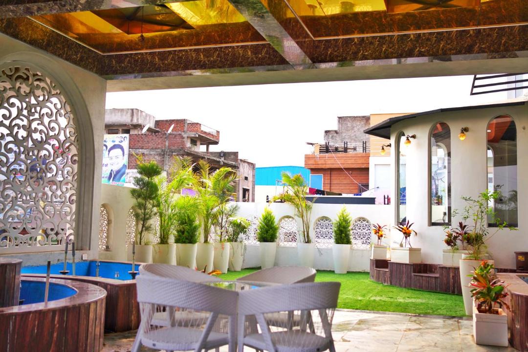 Photo of Patio Balcony in Ujjain