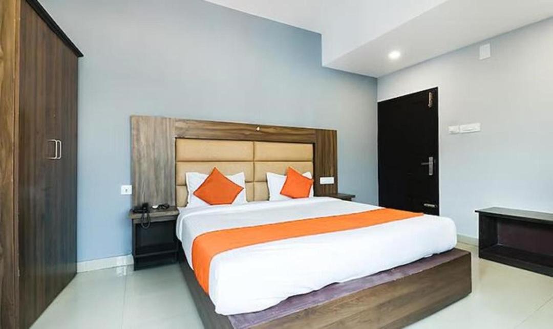 Photo of Bedroom in Shenoys