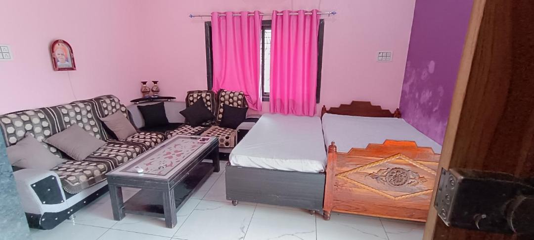 Photo of Bedroom in Rajpipla