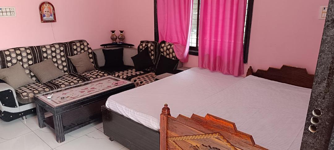 Photo of Bedroom in Rajpipla