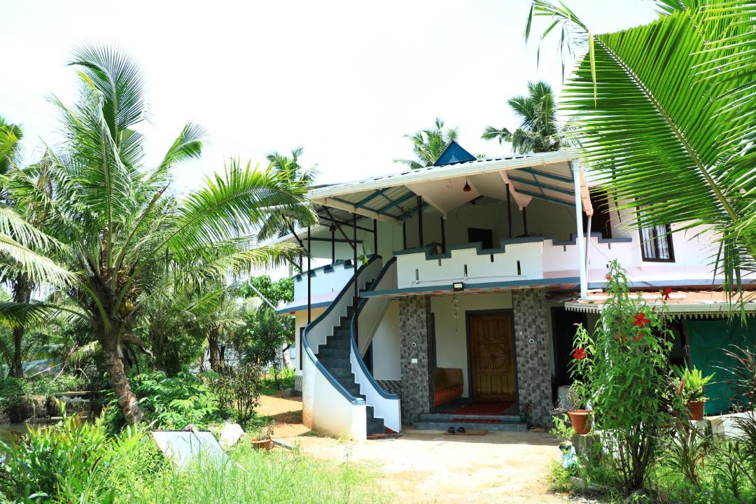 Photo of Others in Munroe Island