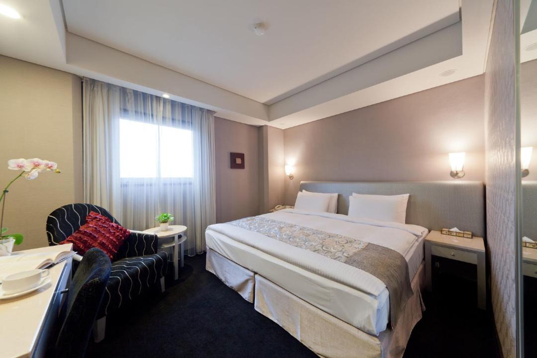 Photo of Bedroom in Ren'ai District