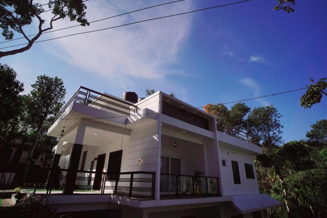 Photo of Buildings in Thekkady