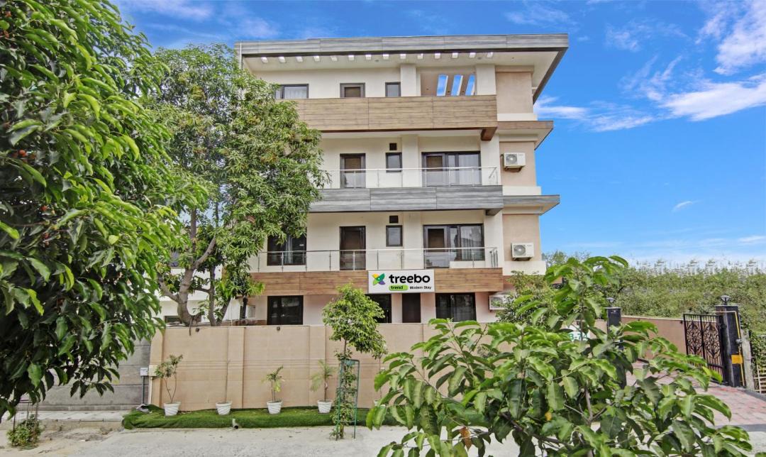 Photo of Buildings in Noida