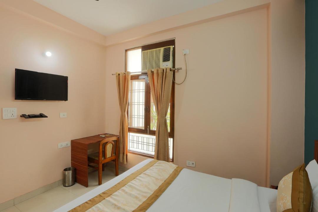 Photo of Bedroom in Sector 62