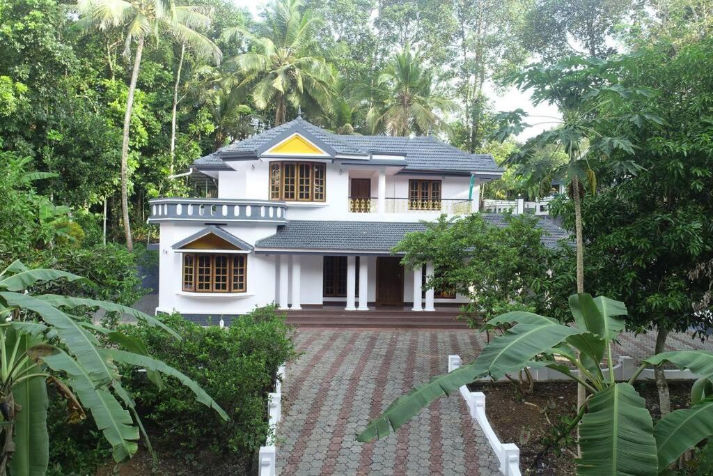 Photo of Buildings in Onamthuruth