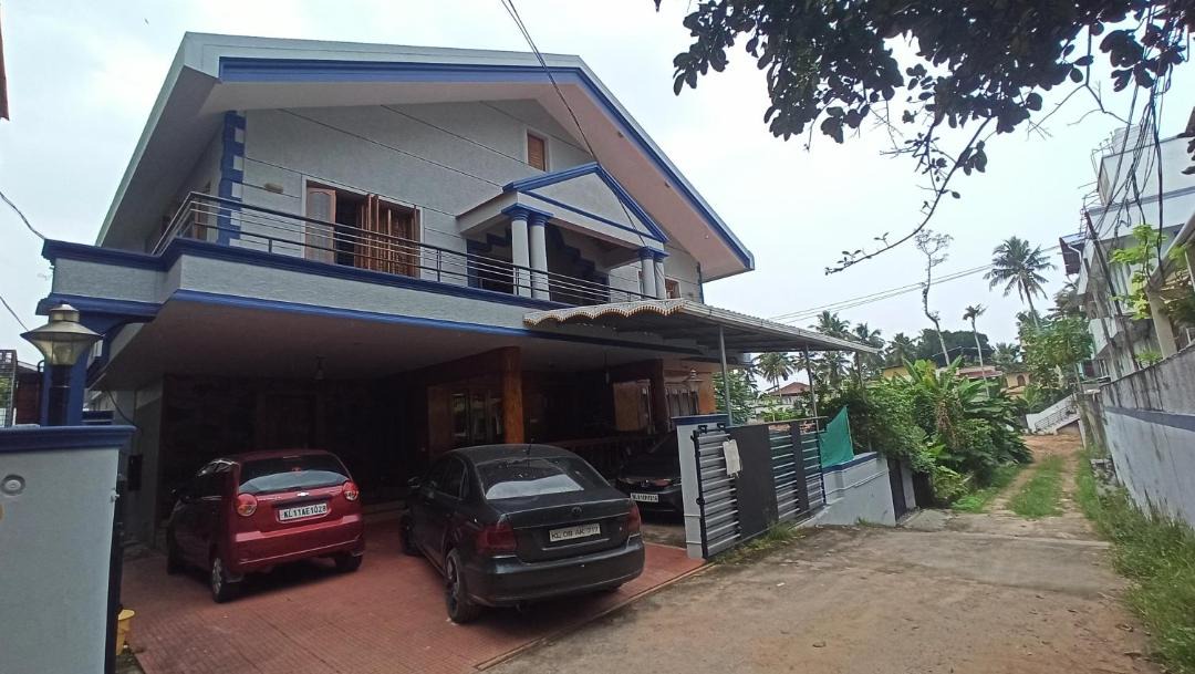 Photo of Buildings in Kumarapuram
