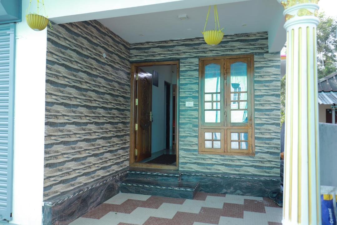 Photo of Buildings in Kannan Devan Hills
