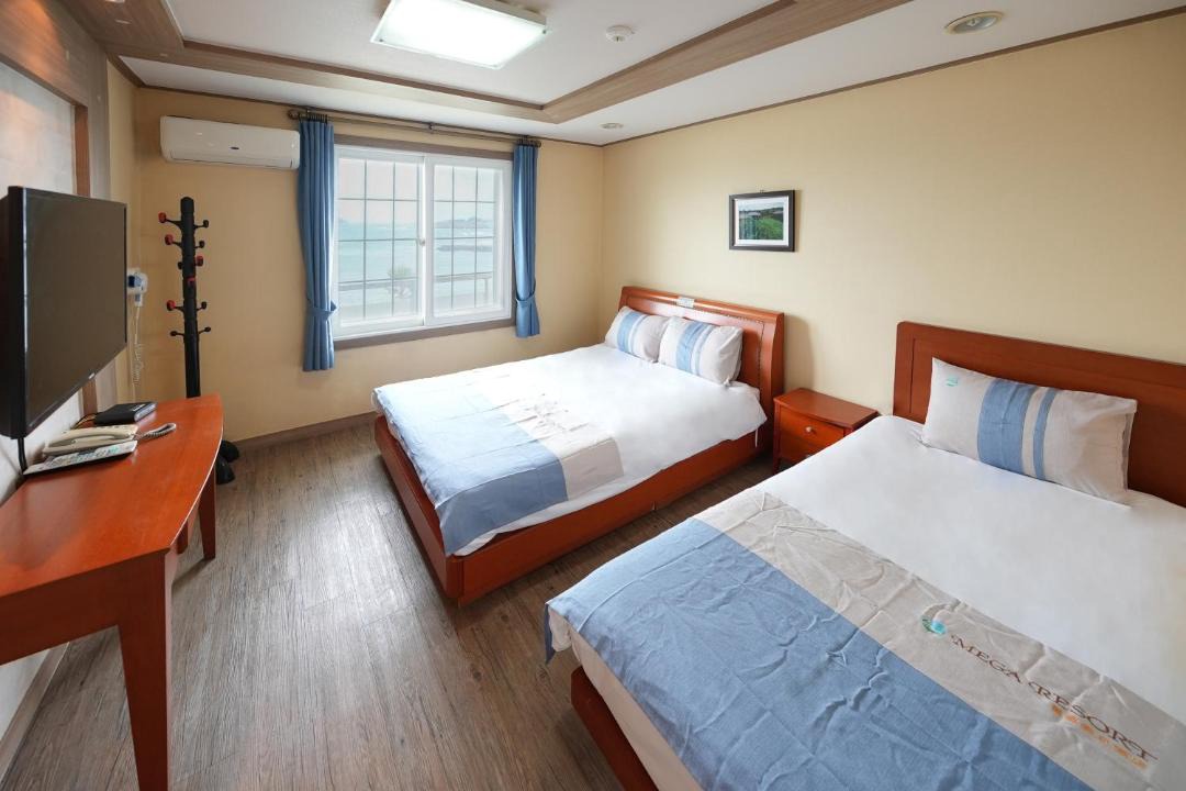 Photo of Bedroom in Hallim