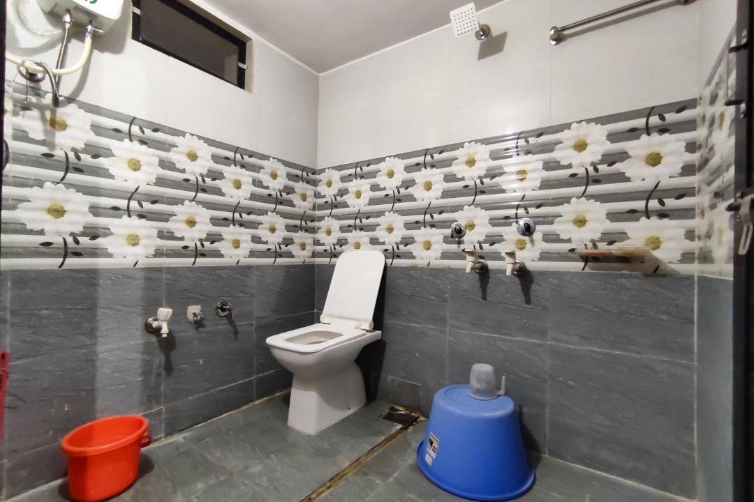 Photo of Bathroom in Rajpipla