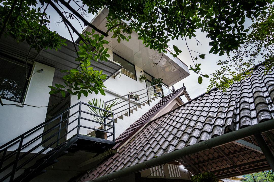 Photo of Buildings in Devikolam