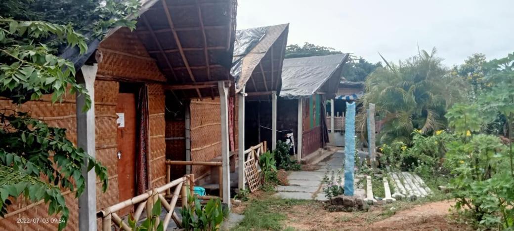 Photo of Buildings in Sanapur