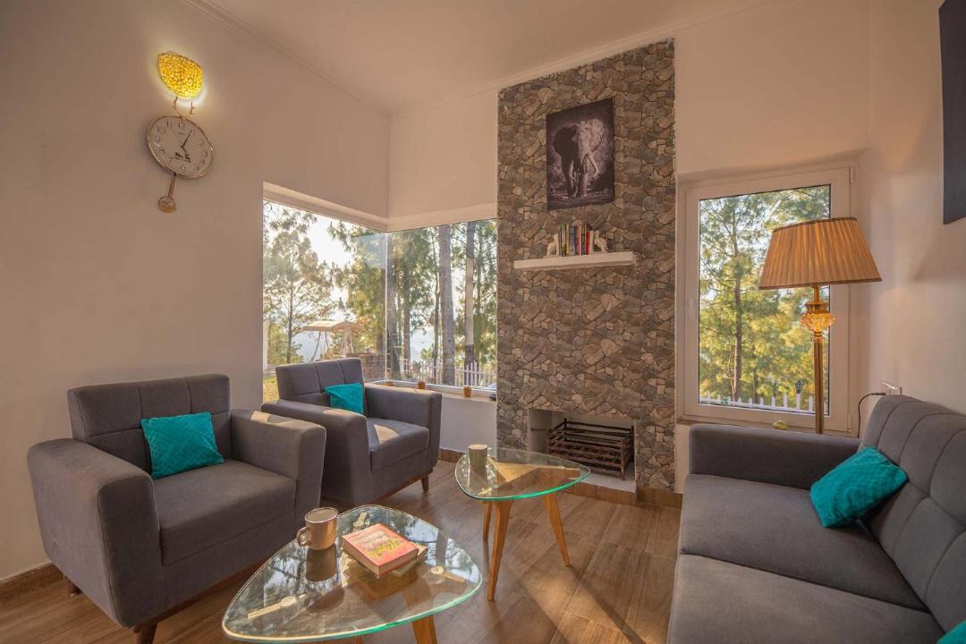 Photo of Livingroom in Lansdowne