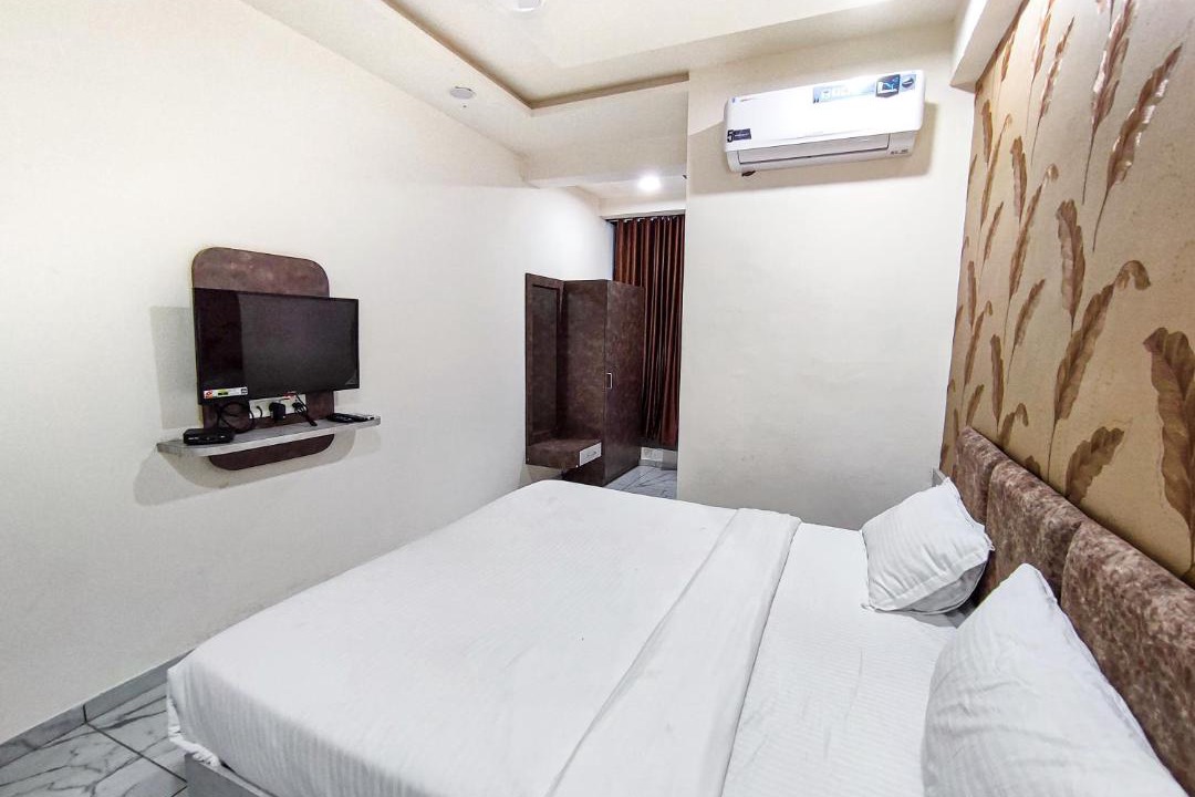 Photo of Bedroom in Rajpipla