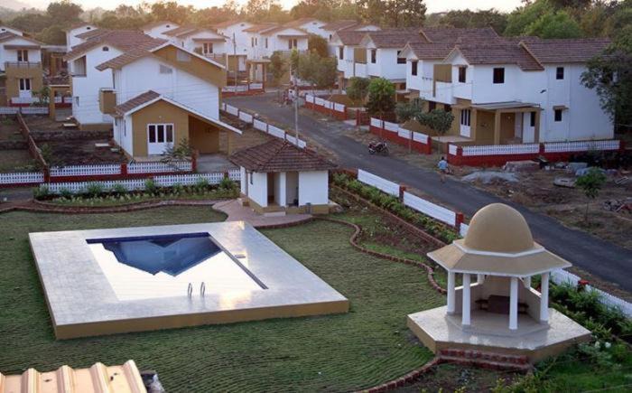 Photo of Buildings in Niravade