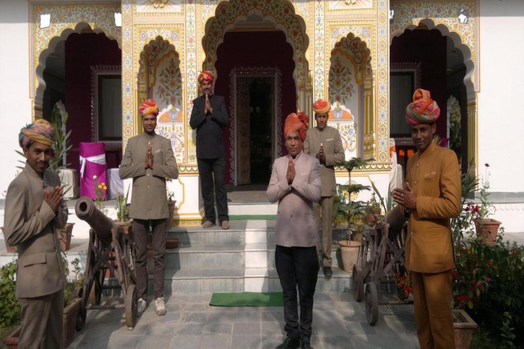 Photo of Others in Ani