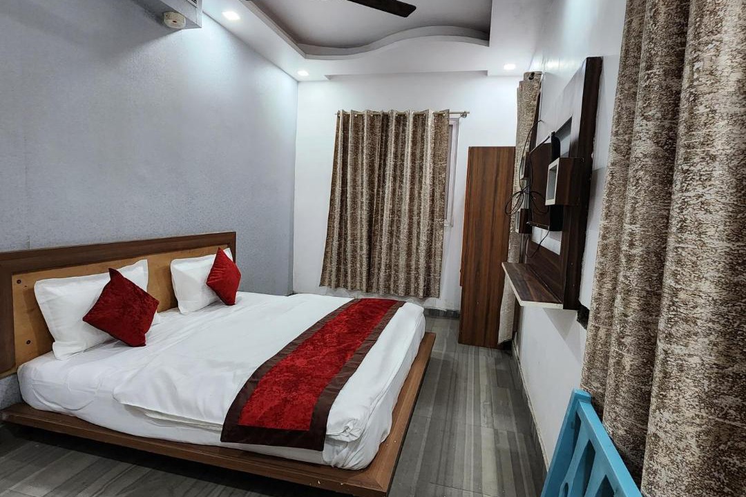 Photo of Bedroom in Dariyaganj