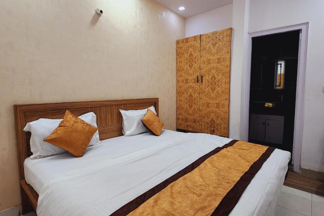 Photo of Bedroom in Dariyaganj