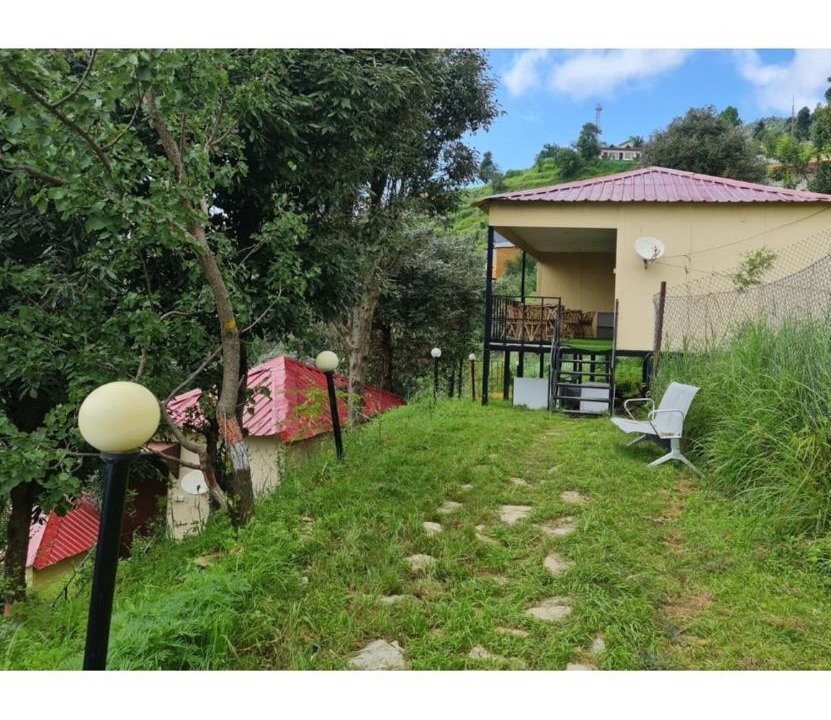 Photo of Buildings in Kanatal
