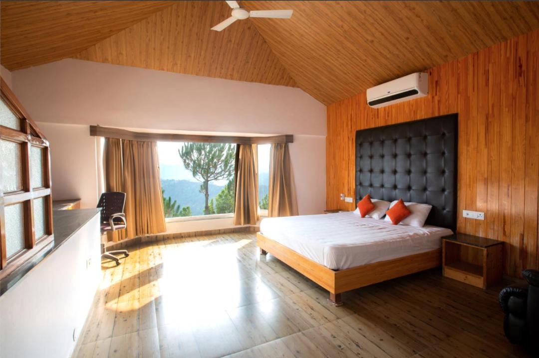 Photo of Bedroom in Lansdowne