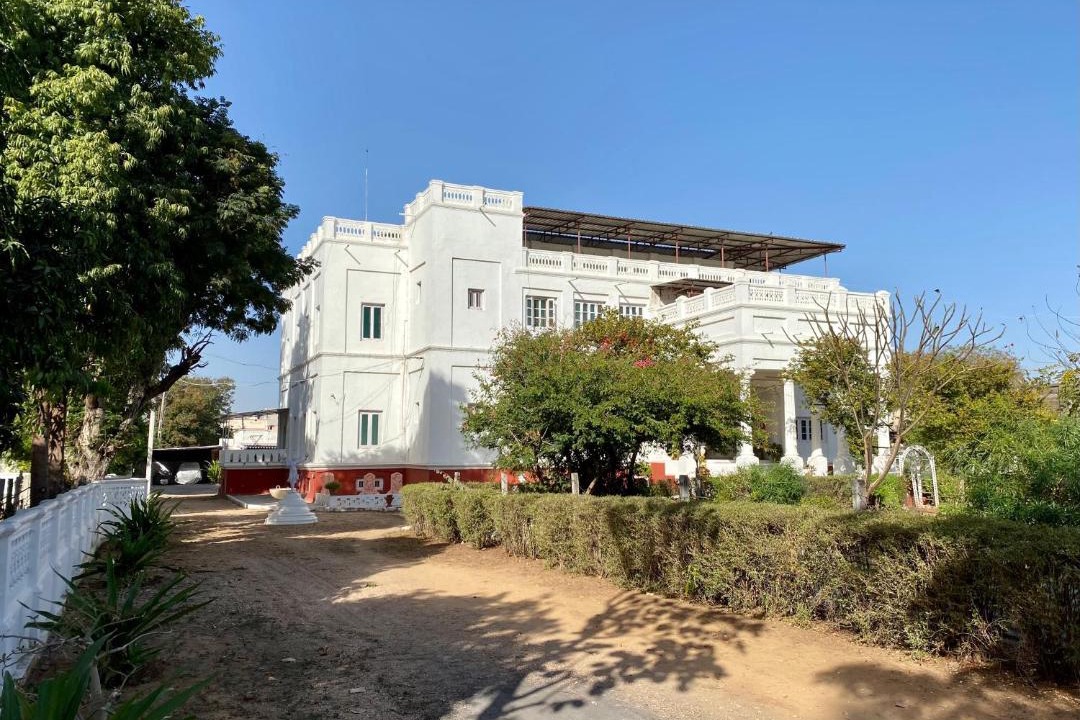 Photo of Buildings in Himatnagar