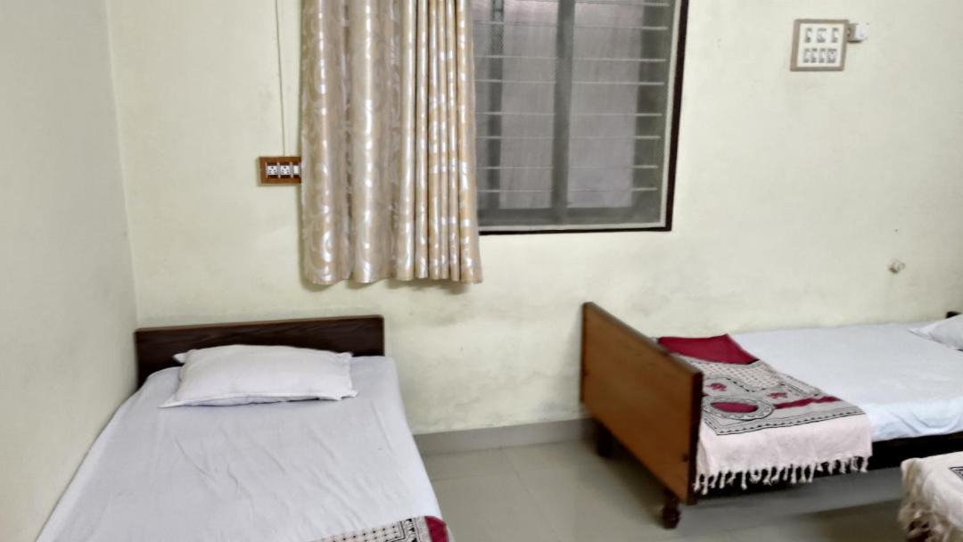 Photo of Bedroom in Adyar