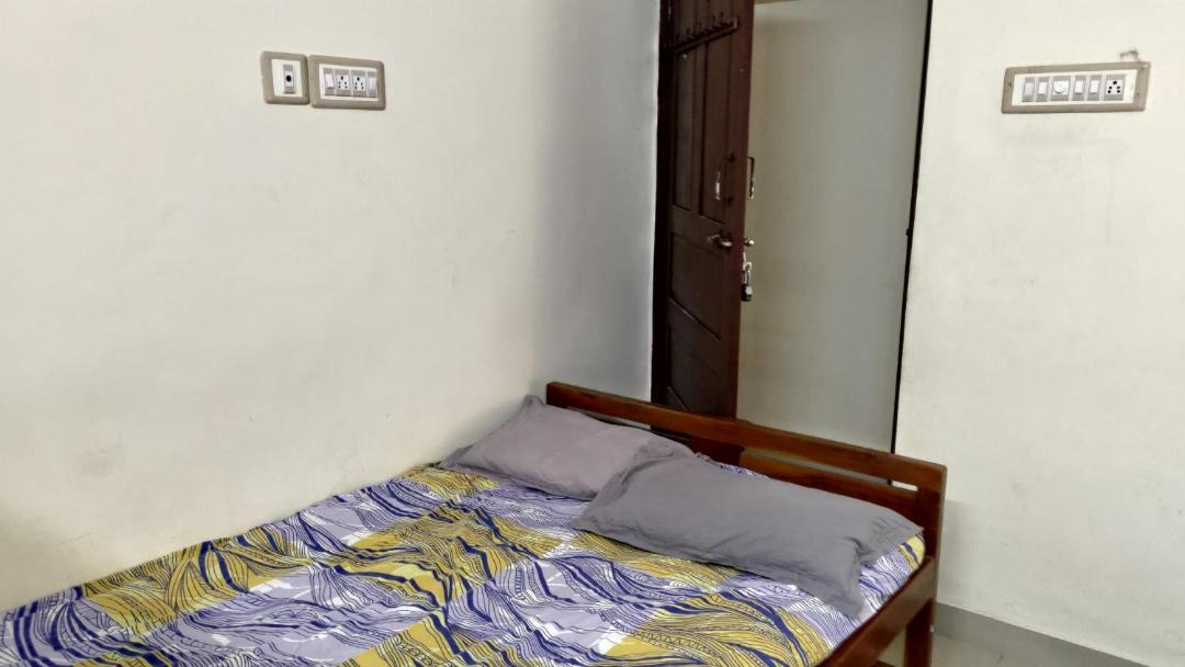 Photo of Bedroom in Adyar