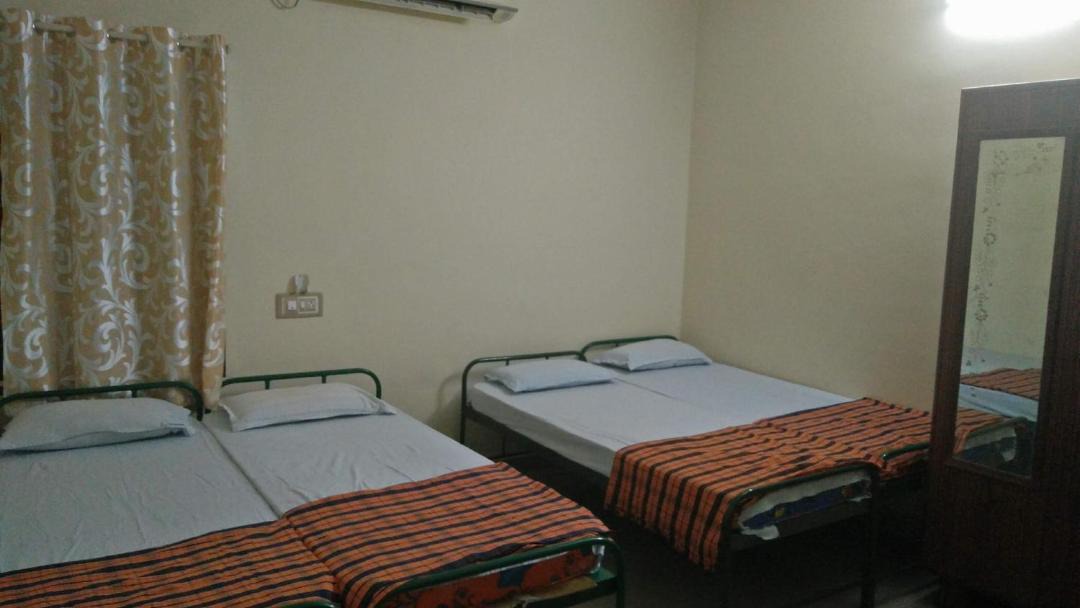 Photo of Bedroom in Adyar