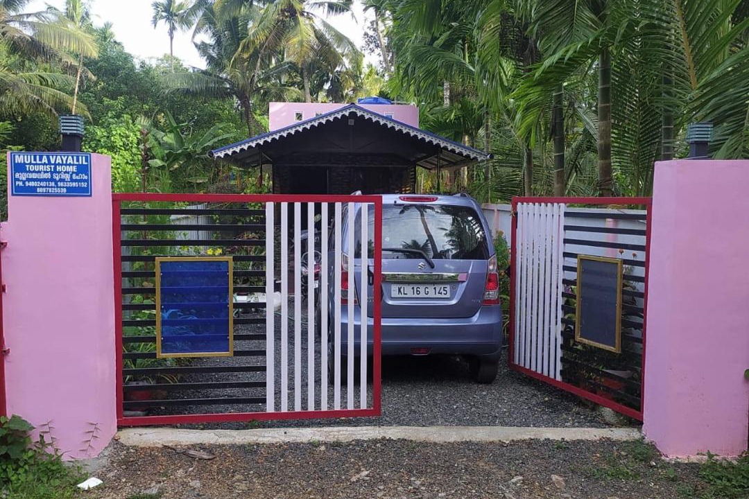 Photo of Buildings in Munroe Island