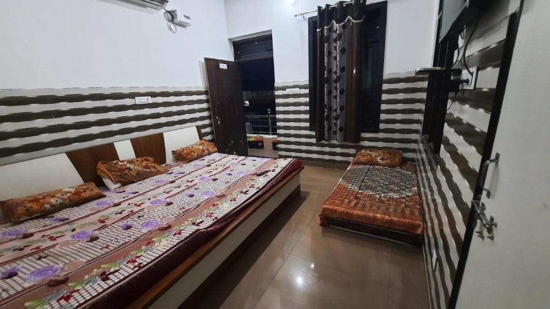 Photo of Bedroom in Khatu