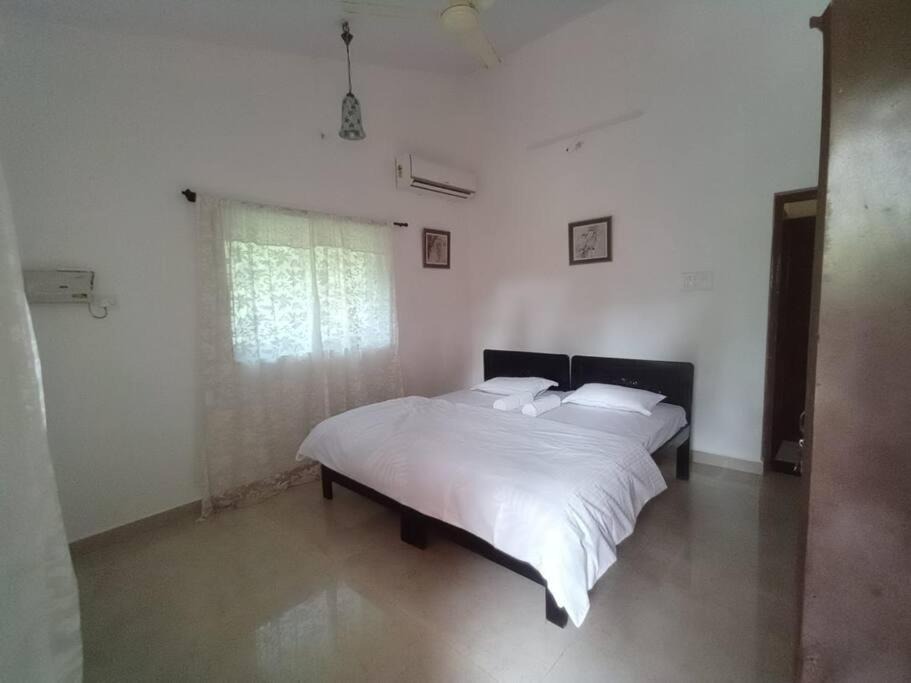 Photo of Bedroom in Candolim