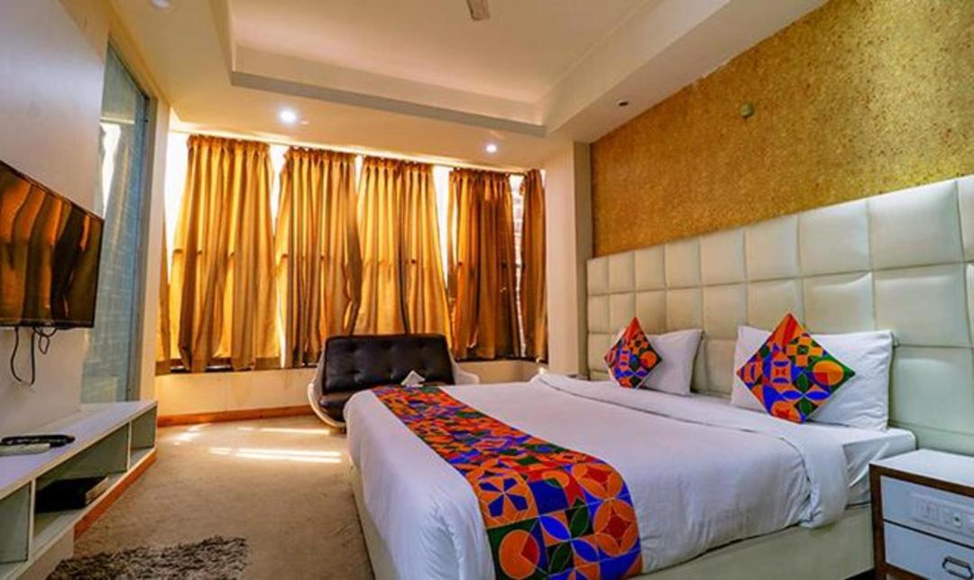 Photo of Bedroom in Sector 70