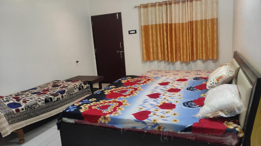 Photo of Bedroom in Rajpipla