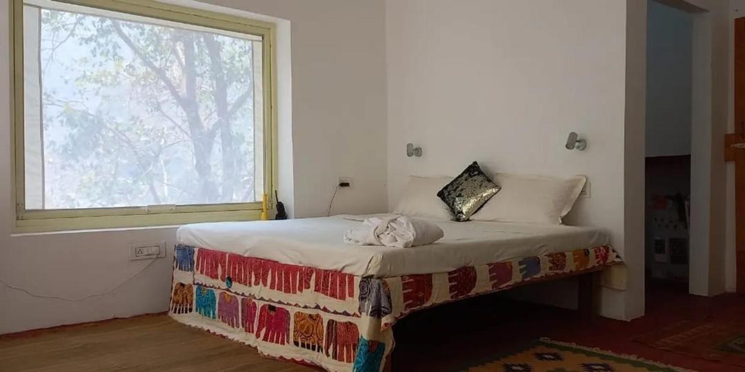 Photo of Bedroom in Amkholi