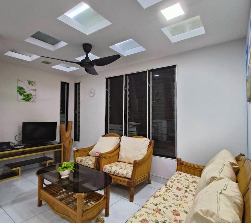 Photo of Livingroom in Usj 6